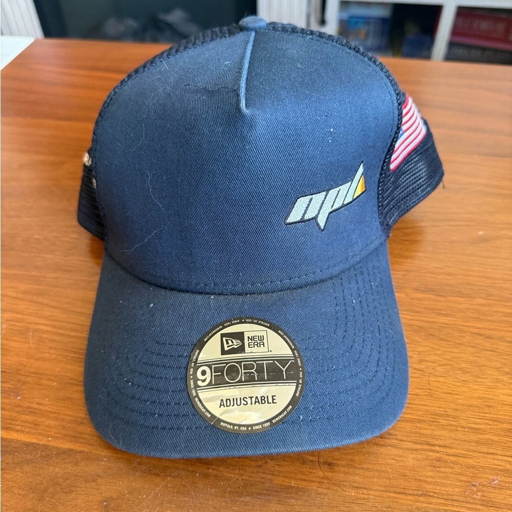 New Era Navy 9FORTY Cap with Logo and Flag - Picture 3 of 5